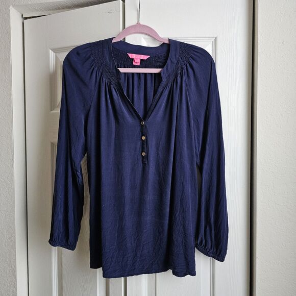 Lilly Pulitzer Elsa Silk Top Medium Button Front Smocked Neck True Navy 46456 - Picture 1 of 6